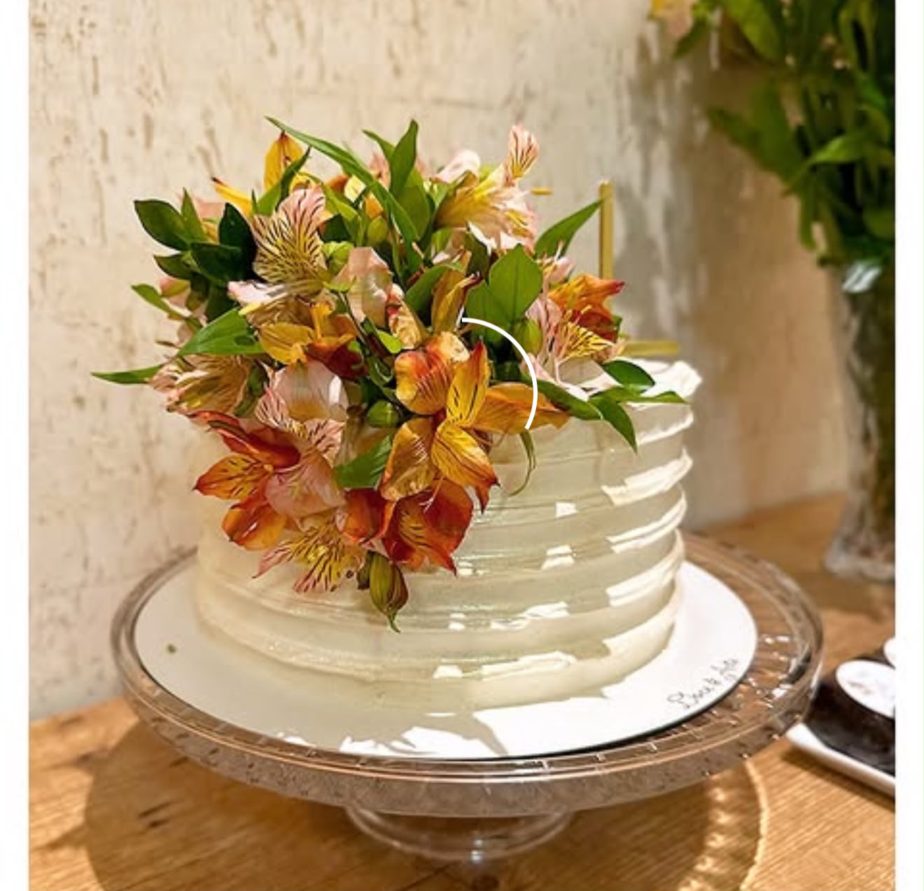 Bolo floral decorado para aniversário em São Luís MA — Doceria da Anna