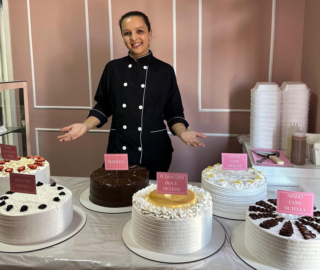 Anna confeiteira da Doceria da Anna com seus bolos artesanais em São Luís MA